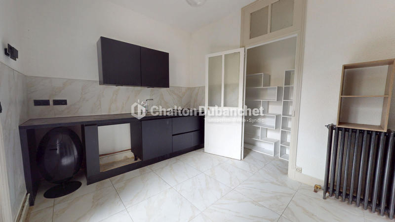 Appartement - 85 m² - 3 pièces