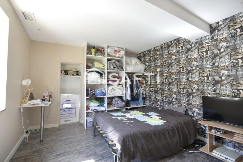 Maison - 205 m² - 5 pièces