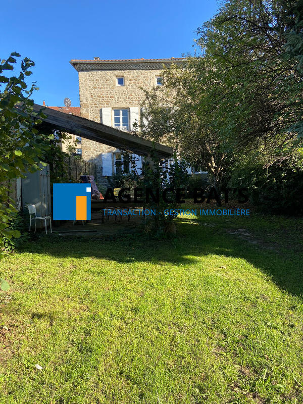 Maison - 218 m² - 7 pièces