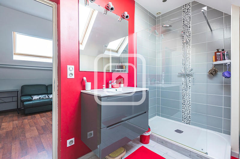 Maison - 130 m² - 6 pièces