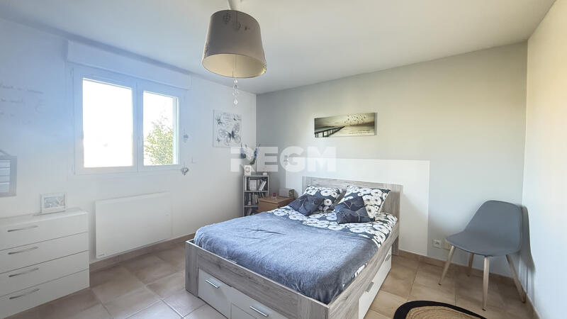 Maison - 235 m² - 8 pièces