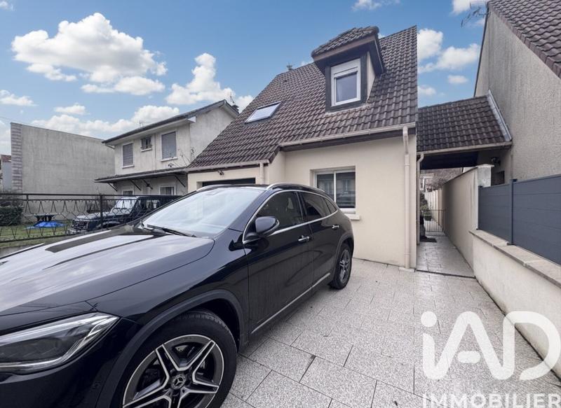 Maison - 83 m² - 5 pièces