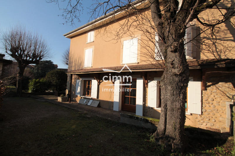 Maison traditionnelle - 225 m² - 5 pièces