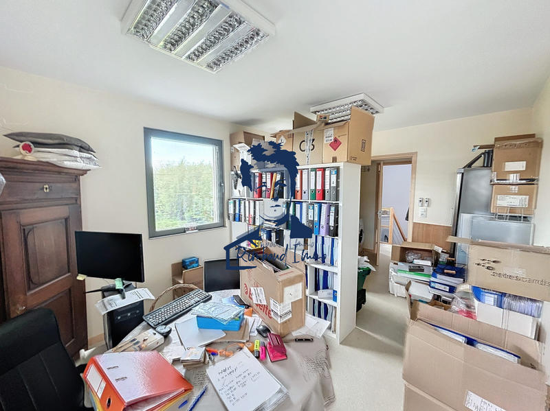 Local d'activités - 325 m²