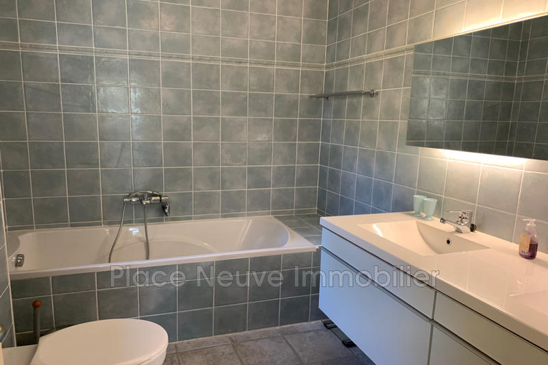 Maison - 220 m² - 5 pièces