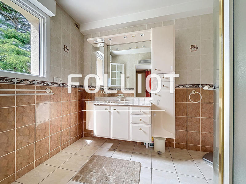 Maison - 122 m² - 5 pièces