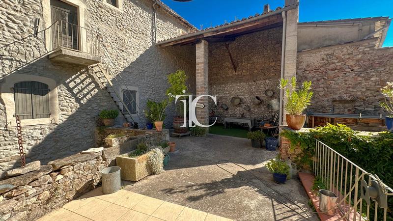 Maison - 183 m² - 5 pièces