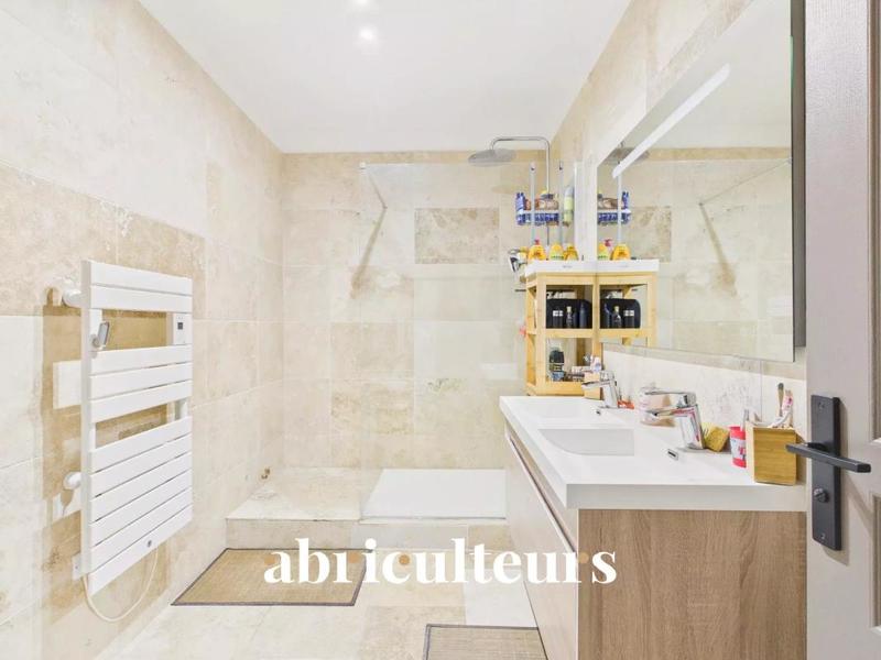 Appartement - 95 m² - 3 pièces