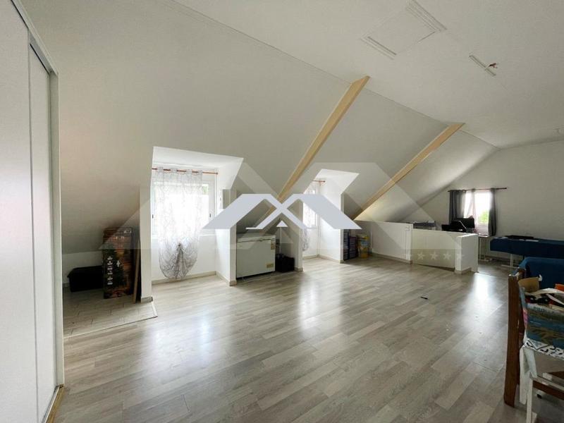 Maison - 334 m² - 7 pièces