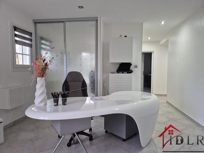 Propriété - 142 m² - 7 pièces