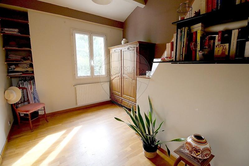 Maison - 140 m² - 7 pièces