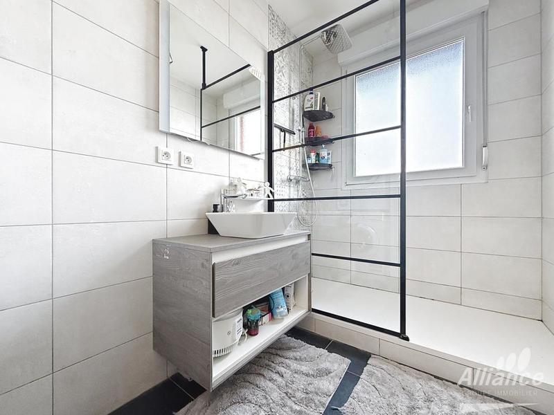 Appartement - 75 m² - 4 pièces