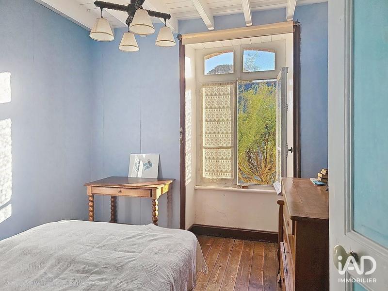 Maison - 208 m² - 9 pièces