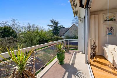 Maison - 289 m² - 10 pièces