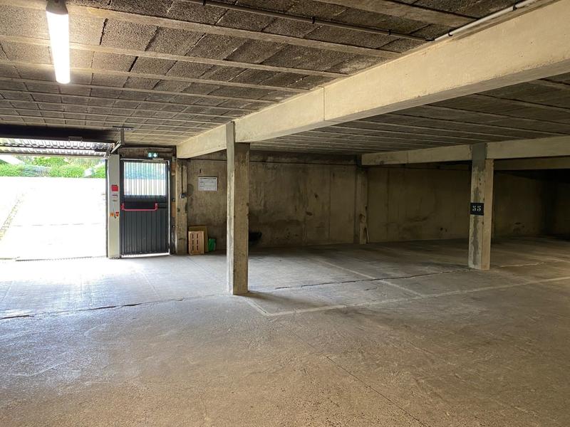 Parking / Garage - 15 m²