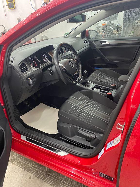 Volkswagen Golf Fm5fm5af017n7mmon1vl61vr2