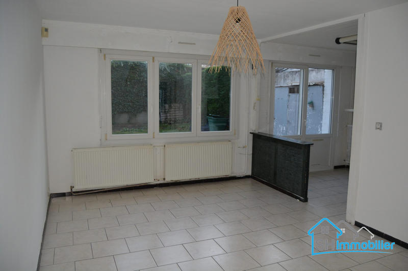 Maison - 90 m² - 5 pièces