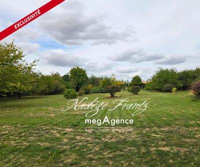 Terrain constructible - 3 335 m²