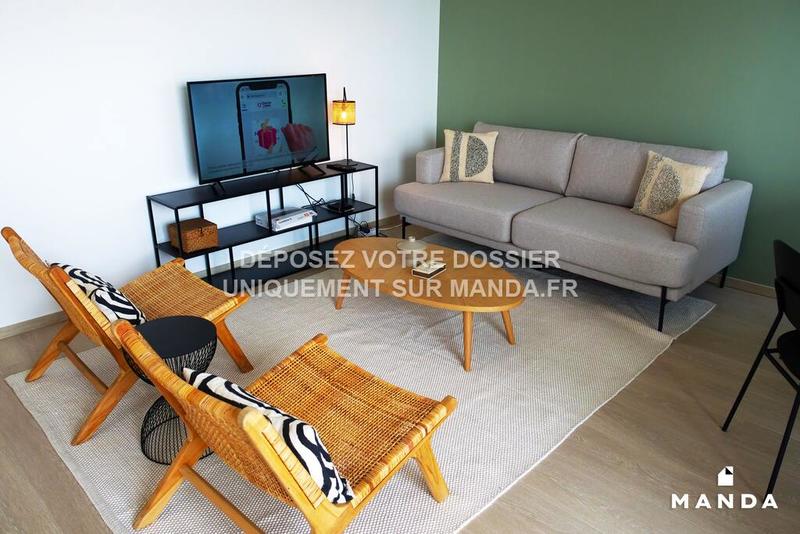 Chambre - 11 m² - 4 pièces