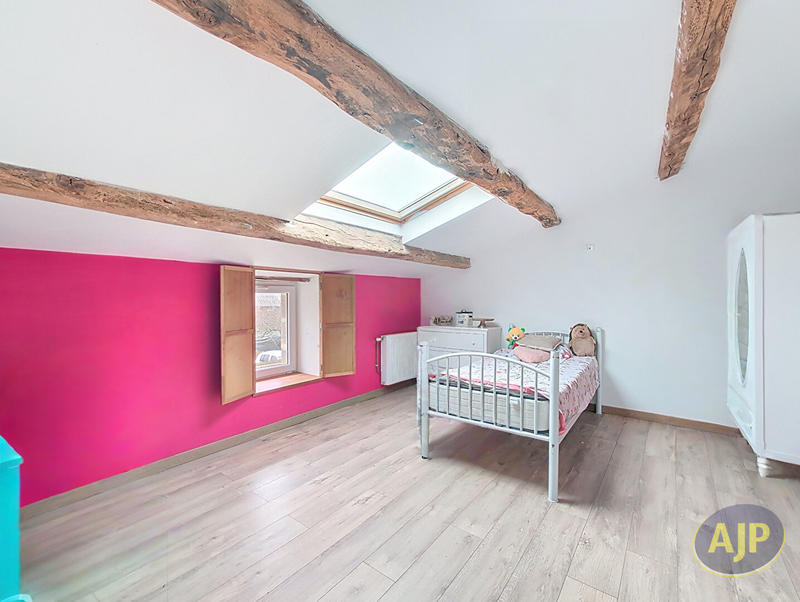 Maison - 231 m² - 12 pièces