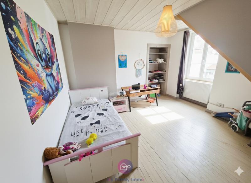 Maison - 195 m² - 11 pièces