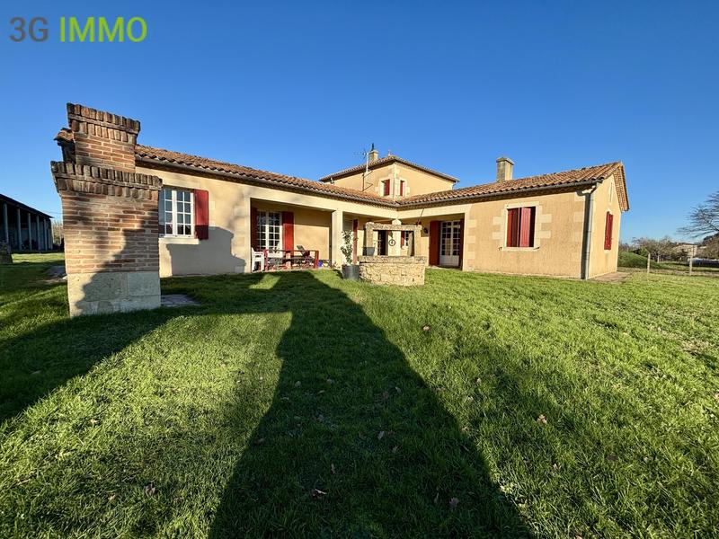 Maison - 214 m² - 7 pièces