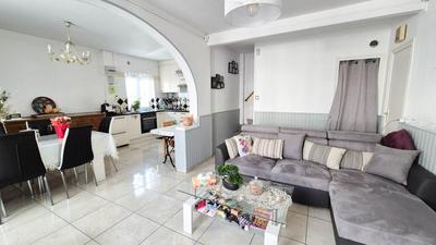 Maison - 75 m² - 4 pièces