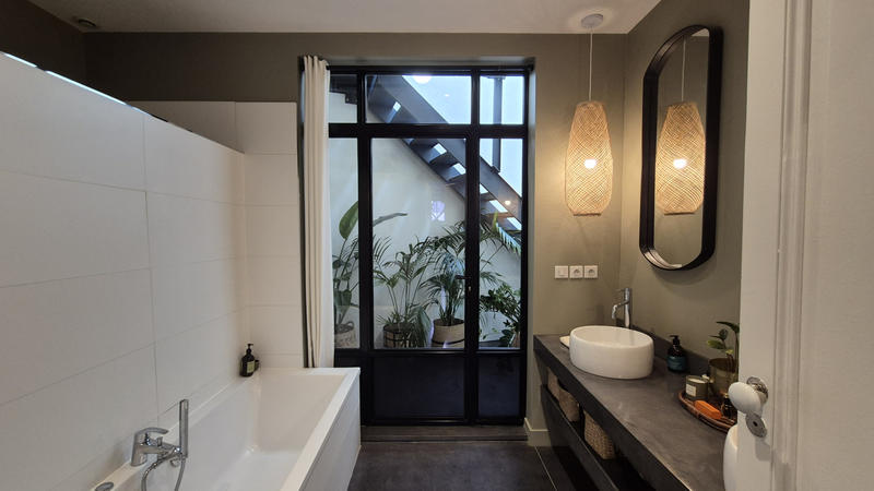 Appartement - 195 m² - 8 pièces