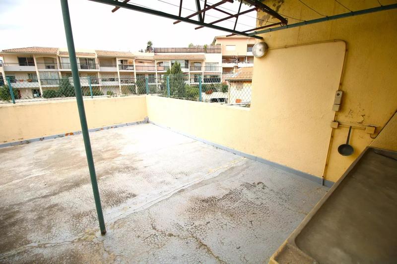 Maison de village - 330 m² - 9 pièces