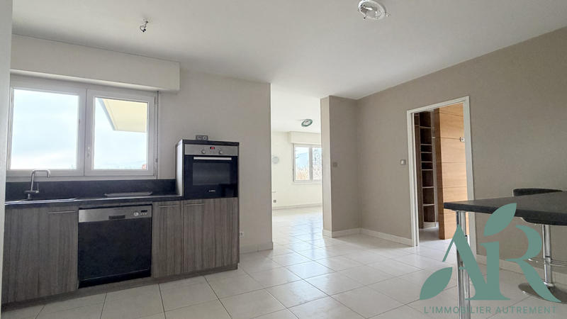 Appartement - 77 m² - 3 pièces