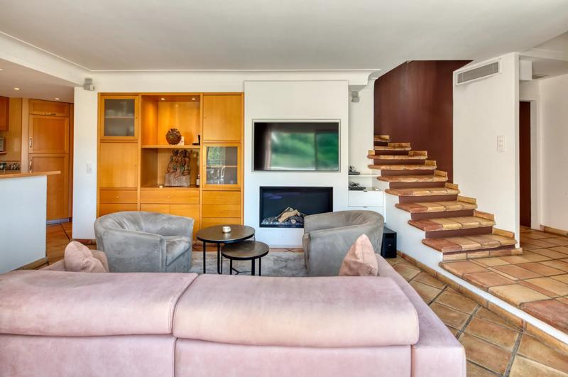 Villa - 221 m² - 5 pièces