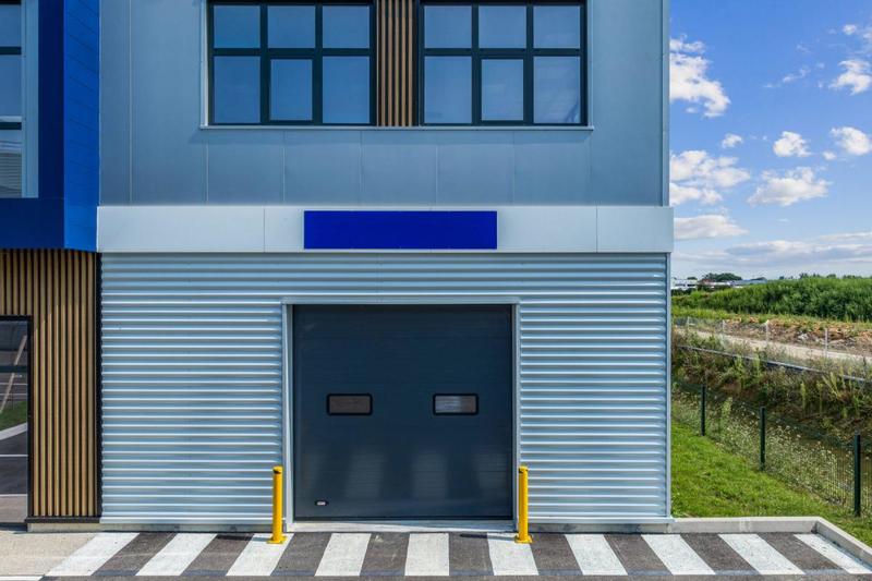 Local d'activités - 533 m²