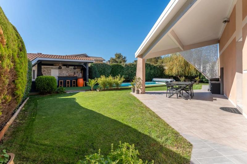 Maison - 196 m² - 6 pièces