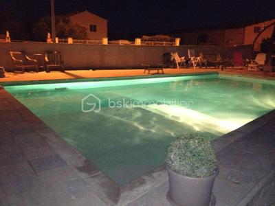 Immeuble - 800 m² - 37 pièces