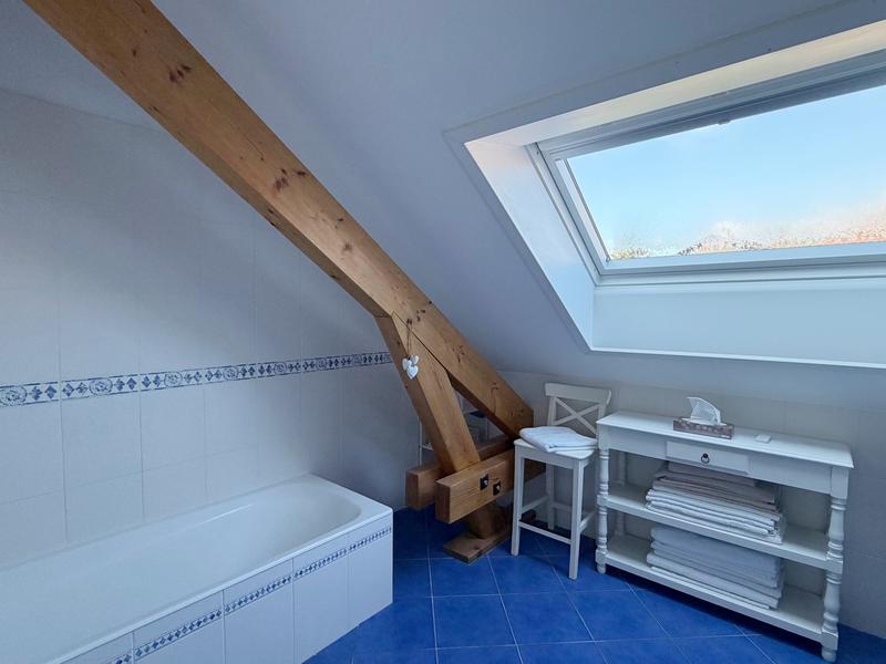 Maison - 213 m² - 8 pièces