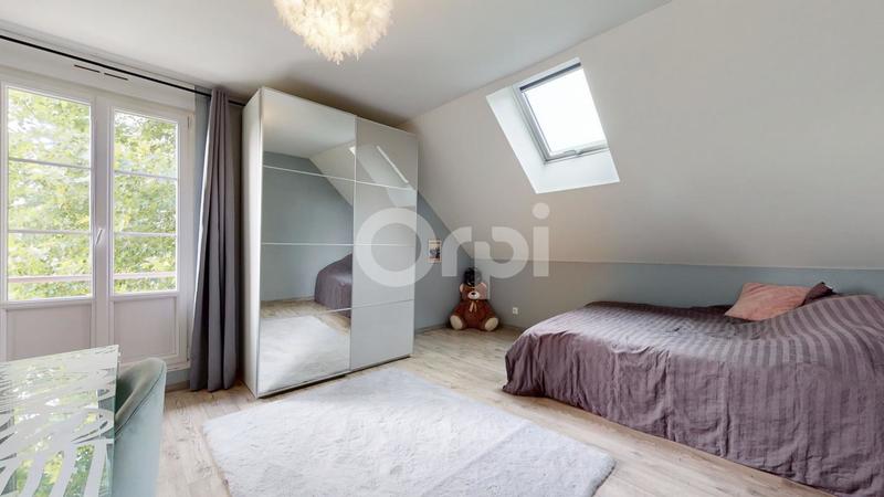 Maison - 140 m² - 6 pièces