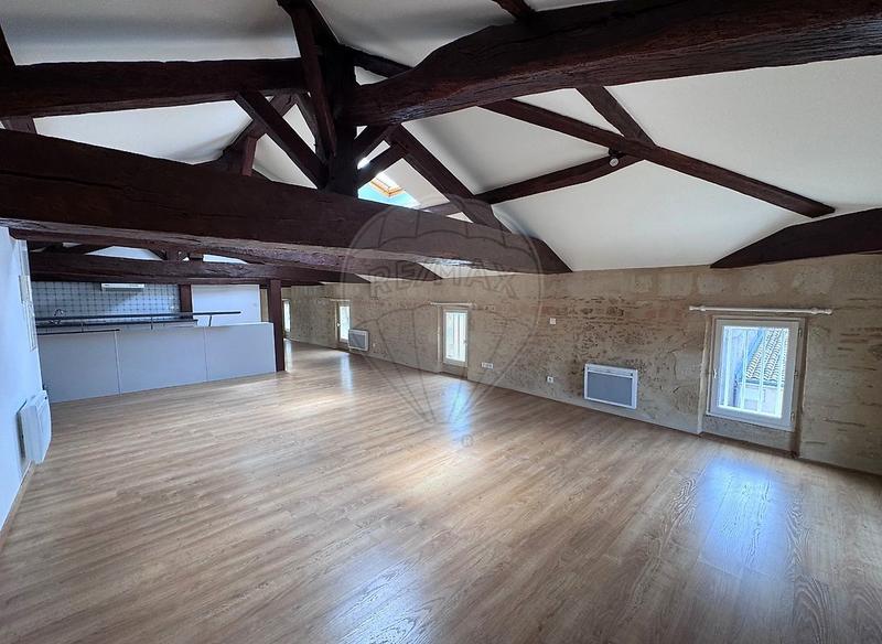 Appartement - 84 m² - 2 pièces