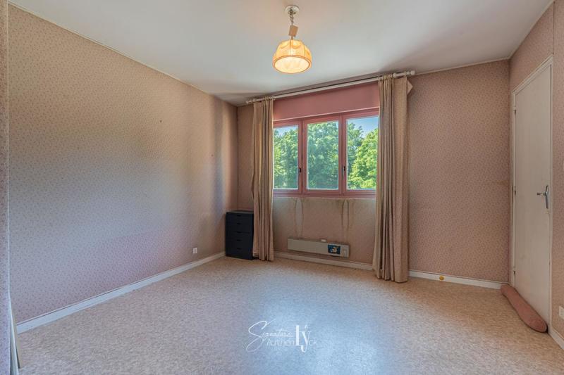 Appartement - 153 m² - 7 pièces