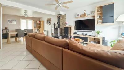 Maison - 95 m² - 5 pièces