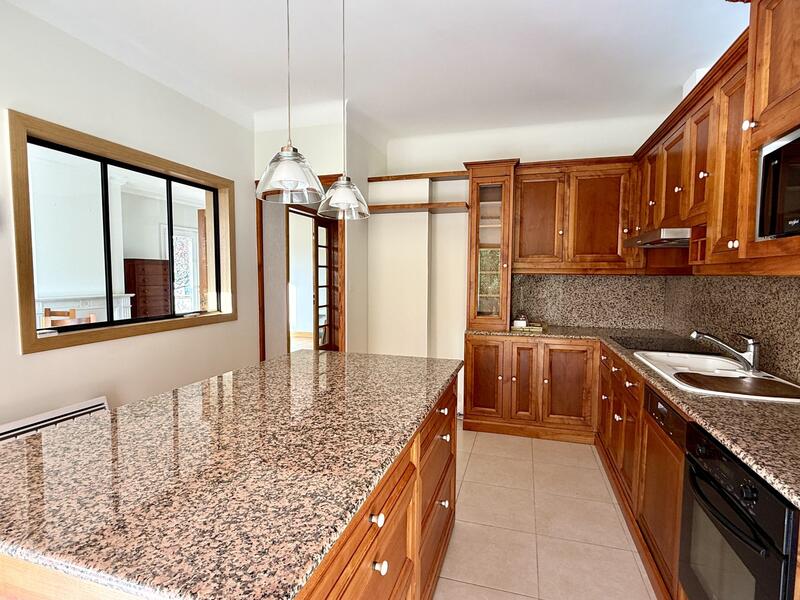 Maison - 137 m² - 6 pièces