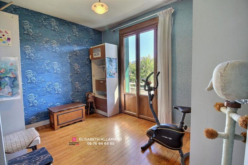 Maison - 146 m² - 6 pièces