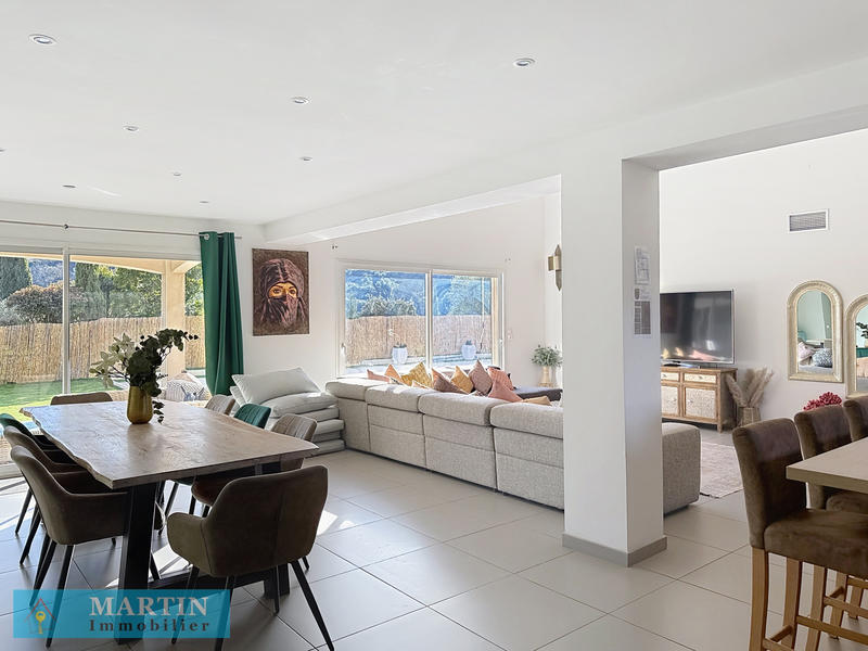 Villa - 250 m² - 10 pièces