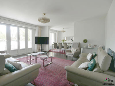 Appartement - 126 m² - 6 pièces