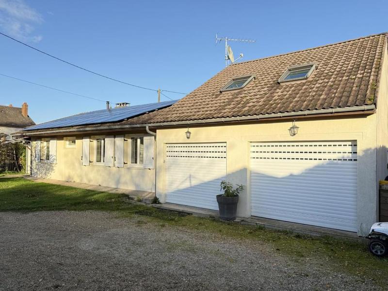 Maison - 122 m² - 6 pièces