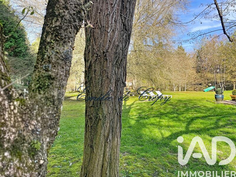 Maison - 310 m² - 9 pièces