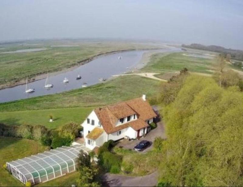 Maison - 266 m² - 8 pièces