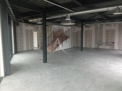 Local commercial - 255 m²