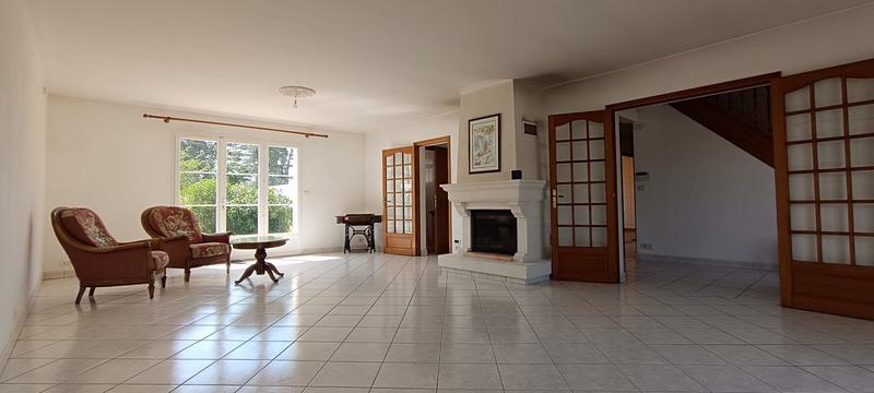 Maison traditionnelle - 205 m² - 7 pièces