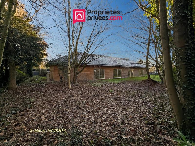 Maison - 234 m² - 3 pièces