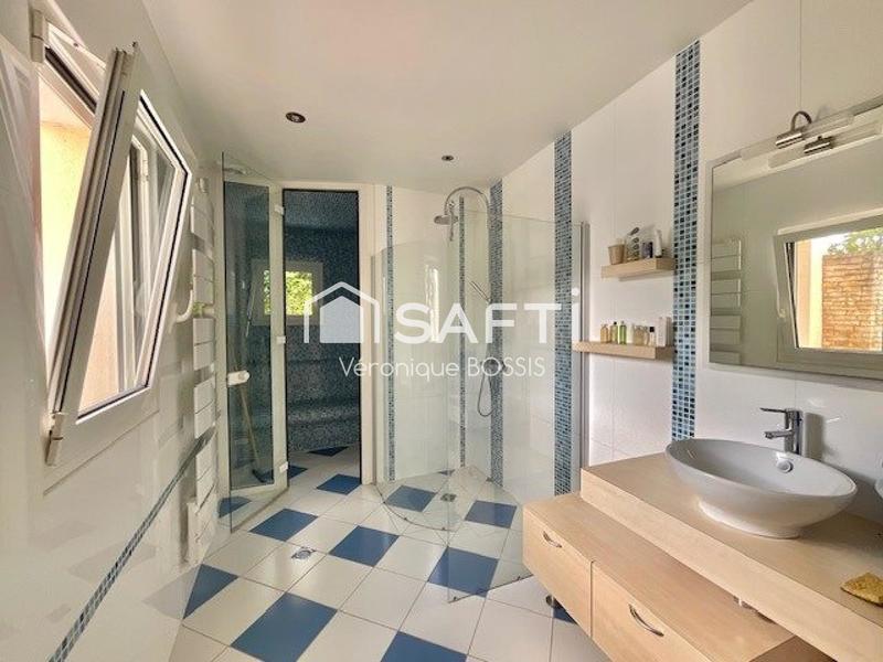 Villa - 236 m² - 8 pièces